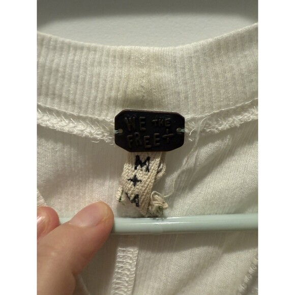 Women’s Free people faye ribbed tank White Basic Blouse size Medium - Picture 3 of 5